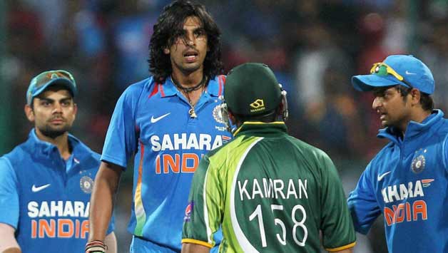 Indi vs Pakistan: Ishant Sharma-Kamran Akmal bury hatchet after verbal feud first T20 Indi vs Pakistan: Ishant Sharma-Kamran Akmal bury hatchet after verbal feud first T20