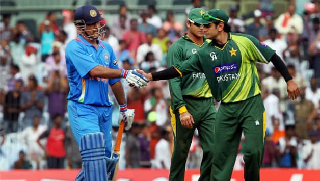 India Vs Pakistan 12 Ms Dhoni Expresses Displeasure Over New Odi Rules Cricket Country