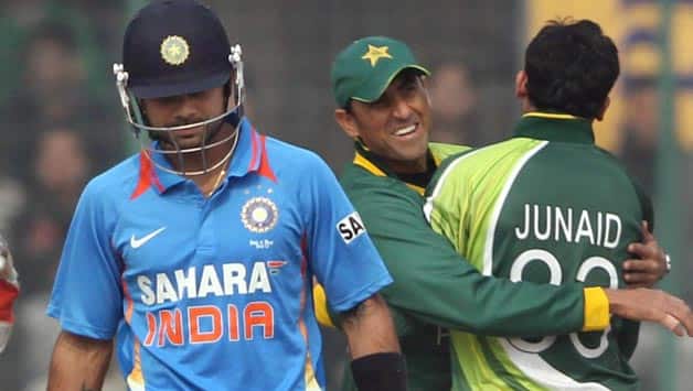 India's batting collapses again as Pakistan bowl them out for 167 India's batting collapses again as Pakistan bowl them out for 167