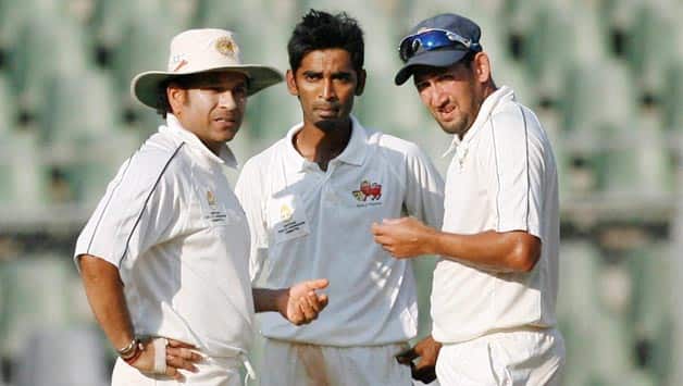 Sachin Tendulkar told me to be consistent, says Vishal Dabholkar Sachin Tendulkar told me to be consistent, says Vishal Dabholkar