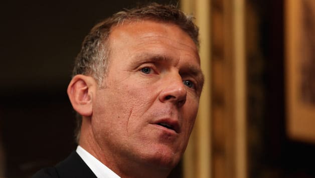 Alec Stewart defends England after heavy loss to India Alec Stewart defends England after heavy loss to India