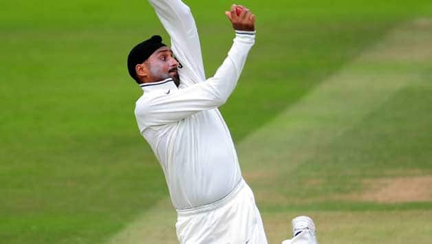 Ranji Trophy 2012-13: Harbhajan Singh's four-wicket haul brings Punjab back in hunt against Saurashtra Ranji Trophy 2012-13: Harbhajan Singh's four-wicket haul brings Punjab back in hunt against Saurashtra