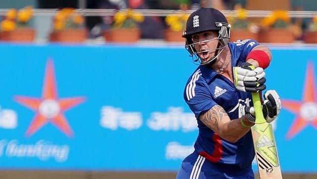 India vs England 2012-13: Kevin Pietersen expresses anger over dismissal in third ODI on Twitter India vs England 2012-13: Kevin Pietersen expresses anger over dismissal in third ODI on Twitter