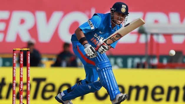 Suresh Raina becomes 13th Indian cricketer to cross 4,000 runs in ODIs Suresh Raina becomes 13th Indian cricketer to cross 4,000 runs in ODIs