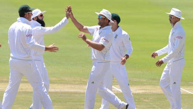 South Africa win toss, elect to bowl first in second Test at Cape town South Africa win toss, elect to bowl first in second Test at Cape town