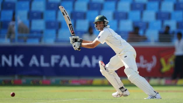 Younis Khan, Asad Shafiq slam half-centuries to resurrect Pakistan's innings against South Africa at Tea Younis Khan, Asad Shafiq slam half-centuries to resurrect Pakistan's innings against South Africa at Tea