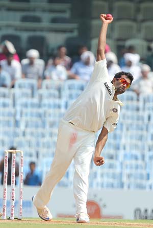 India vs Australia, 1st Test at Chennai: Moises Henriques delays India's win India vs Australia, 1st Test at Chennai: Moises Henriques delays India's win