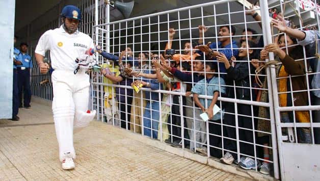 Sachin Tendulkar mania: Irrational Indian cricket fans must learn to put the team above the maestro Sachin Tendulkar mania: Irrational Indian cricket fans must learn to put the team above the maestro