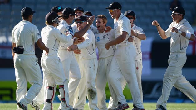 New Zealand in complete command against England in Auckland Test New Zealand in complete command against England in Auckland Test
