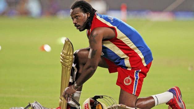 IPL 2013: Chris Gayle, Tillakaratne Dilshan bat under lights at Chinnaswamy IPL 2013: Chris Gayle, Tillakaratne Dilshan bat under lights at Chinnaswamy