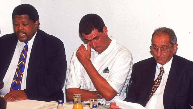 Hansie Cronje confesses to taking money from bookmakers Hansie Cronje confesses to taking money from bookmakers