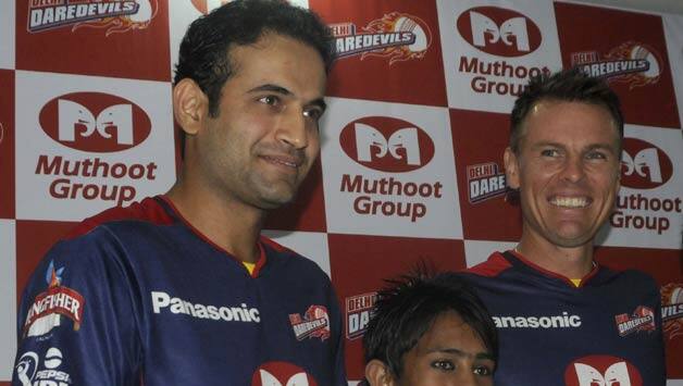 IPL 2013: Irfan Pathan schools Delhi Daredevils teammates in speaking Hindi IPL 2013: Irfan Pathan schools Delhi Daredevils teammates in speaking Hindi