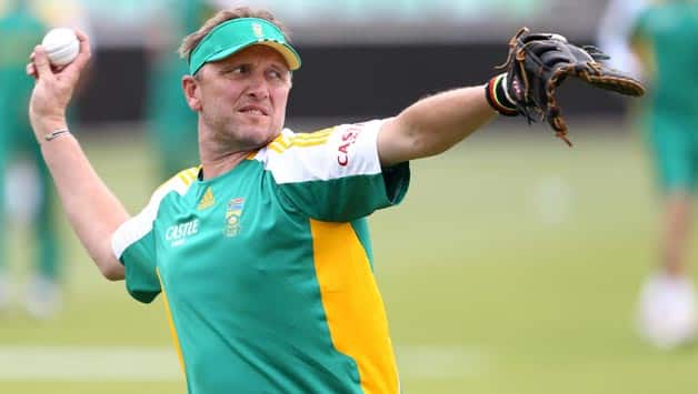 Allan Donald returns home due to personal reasons Allan Donald returns home due to personal reasons