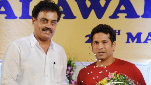 Sachin Tendulkar felicitated for fastest ton in Ranji Trophy Sachin Tendulkar felicitated for fastest ton in Ranji Trophy