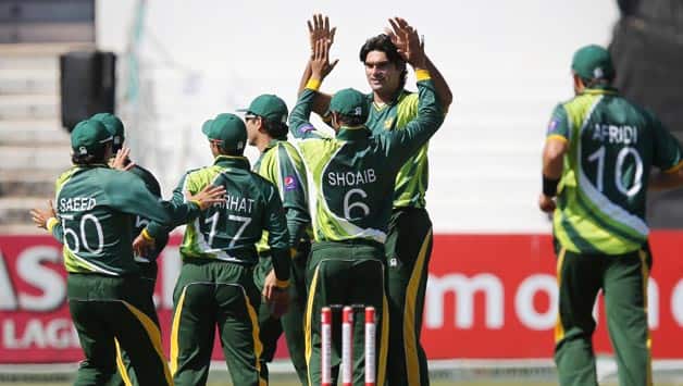 Wasim Akram, Shoaib Akhtar back Pakistan to win ICC Champions Trophy 2013 Wasim Akram, Shoaib Akhtar back Pakistan to win ICC Champions Trophy 2013