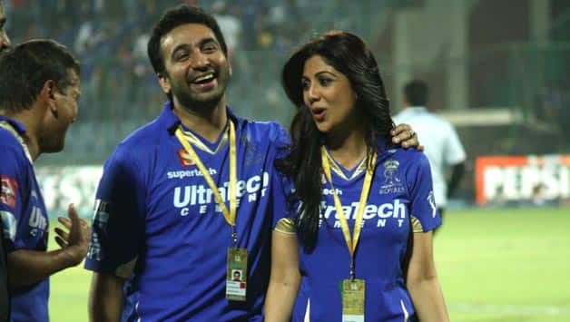 Shilpa Shetty thanks followers on Twitter after Rajasthan Royals's co-owner Raj Kundra gets clean chit Shilpa Shetty thanks followers on Twitter after Rajasthan Royals's co-owner Raj Kundra gets clean chit