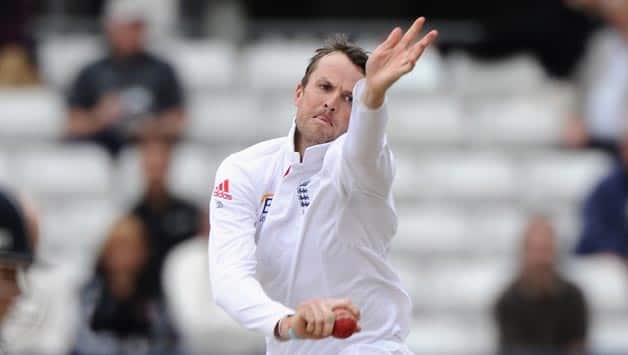 Graeme Swann spins England to victory in warm-up match against Essex Graeme Swann spins England to victory in warm-up match against Essex