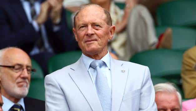 Ashes 2013: Geoffrey Boycott slams batsmen for inability to play swing bowling Ashes 2013: Geoffrey Boycott slams batsmen for inability to play swing bowling