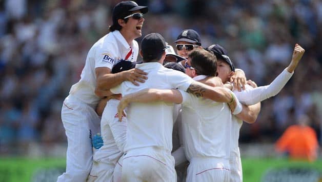 Ashes Facebook wall: Australia, England team management mull over Trent Bridge Test photo-finish Ashes Facebook wall: Australia, England team management mull over Trent Bridge Test photo-finish
