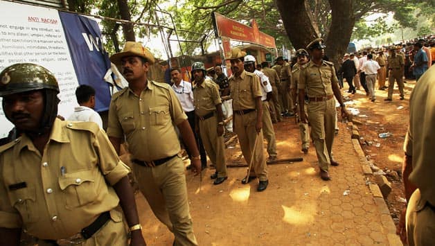 IPL 2013 spot-fixing: Mumbai Police nab bookie in Jaipur IPL 2013 spot-fixing: Mumbai Police nab bookie in Jaipur