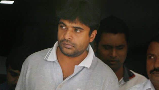 IPL spot-fixing and betting controversy: BCCI's internal inquiry an eye-wash, says Jaywant Lele IPL spot-fixing and betting controversy: BCCI's internal inquiry an eye-wash, says Jaywant Lele
