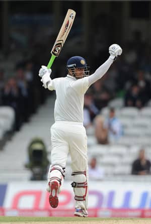 Rahul Dravid carries his bat at The Oval; England whitewash India 4-0 Rahul Dravid carries his bat at The Oval; England whitewash India 4-0