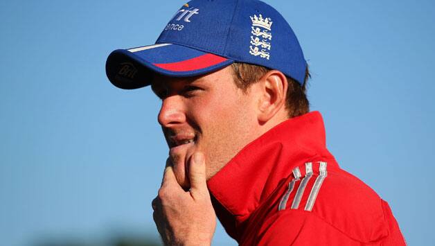 England opt to field against Australia in 2nd ODI at Old Trafford England opt to field against Australia in 2nd ODI at Old Trafford