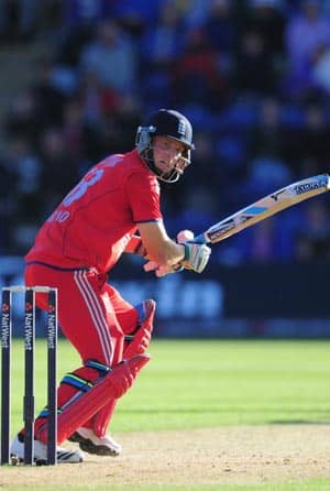 England defy Clint McKay’s hat-trick to level series in 4th ODI England defy Clint McKay’s hat-trick to level series in 4th ODI