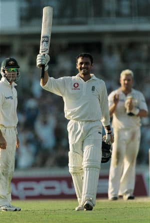 Ashes 2001: Mark Ramprakash steals a bit of Shane Warne's thunder at the Oval Ashes 2001: Mark Ramprakash steals a bit of Shane Warne's thunder at the Oval