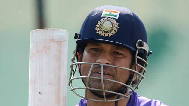 Sachin Tendulkar's 200th Test: Mumbai's dabbawalas make special arrangements to witness historic match Sachin Tendulkar's 200th Test: Mumbai's dabbawalas make special arrangements to witness historic match