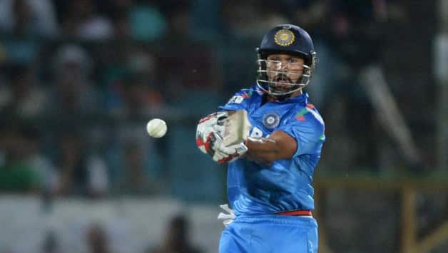 India vs Australia 3rd ODI: Dhawan dismissed early; Score 29/1 in 5 overs India vs Australia 3rd ODI: Dhawan dismissed early; Score 29/1 in 5 overs
