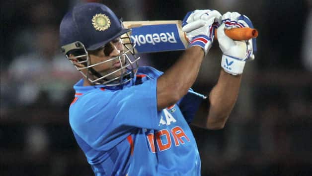 India vs Australia 2013 3rd ODI: MS Dhoni slams 9th ton; Score XXX/7 in XX overs India vs Australia 2013 3rd ODI: MS Dhoni slams 9th ton; Score XXX/7 in XX overs