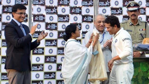 Sachin Tendulkar retirement: Mamata Banerjee urges maestro to 'come again' Sachin Tendulkar retirement: Mamata Banerjee urges maestro to 'come again'