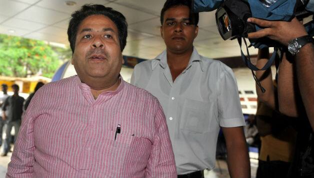 Sachin Tendulkar's 200th Test: Decision to give out tickets at Wankhede lies with MCA, says Rajeev Shukla Sachin Tendulkar's 200th Test: Decision to give out tickets at Wankhede lies with MCA, says Rajeev Shukla