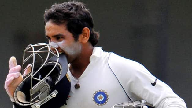 Ranji Trophy 2013-14: Gujarat secure three points with dominating perfromance against Karnataka Ranji Trophy 2013-14: Gujarat secure three points with dominating perfromance against Karnataka