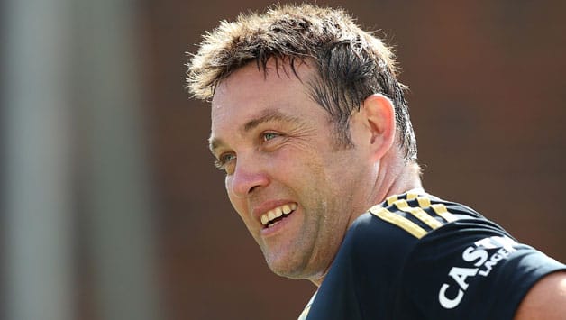 Jacques Kallis returns to South Africa's ODI squad ahead of Pakistan series Jacques Kallis returns to South Africa's ODI squad ahead of Pakistan series