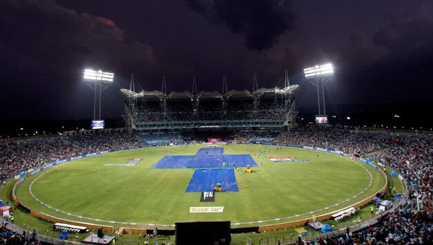 Ranji Trophy 2013-14: Bandeep Singh takes Jammu and Kashmir to 173/6 against Andhra Pradesh Ranji Trophy 2013-14: Bandeep Singh takes Jammu and Kashmir to 173/6 against Andhra Pradesh