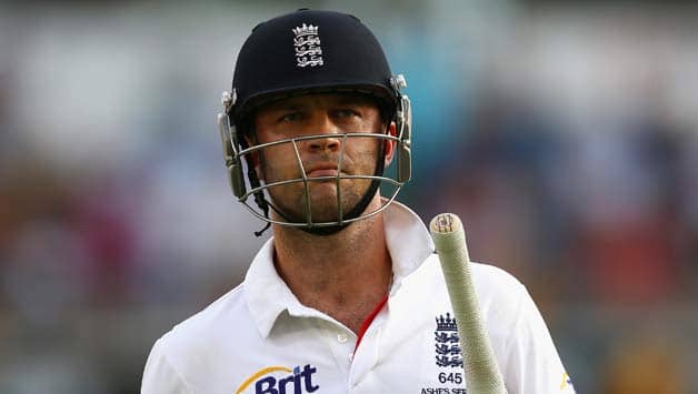 Jonathan Trott to leave Ashes 2013-14 tour due to stress-related illness Jonathan Trott to leave Ashes 2013-14 tour due to stress-related illness