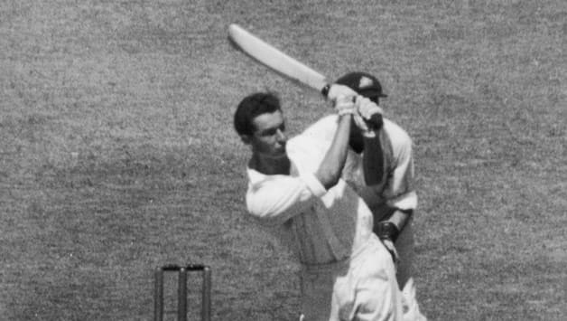Reg Simpson, England's oldest Test cricketer passes away Reg Simpson, England's oldest Test cricketer passes away